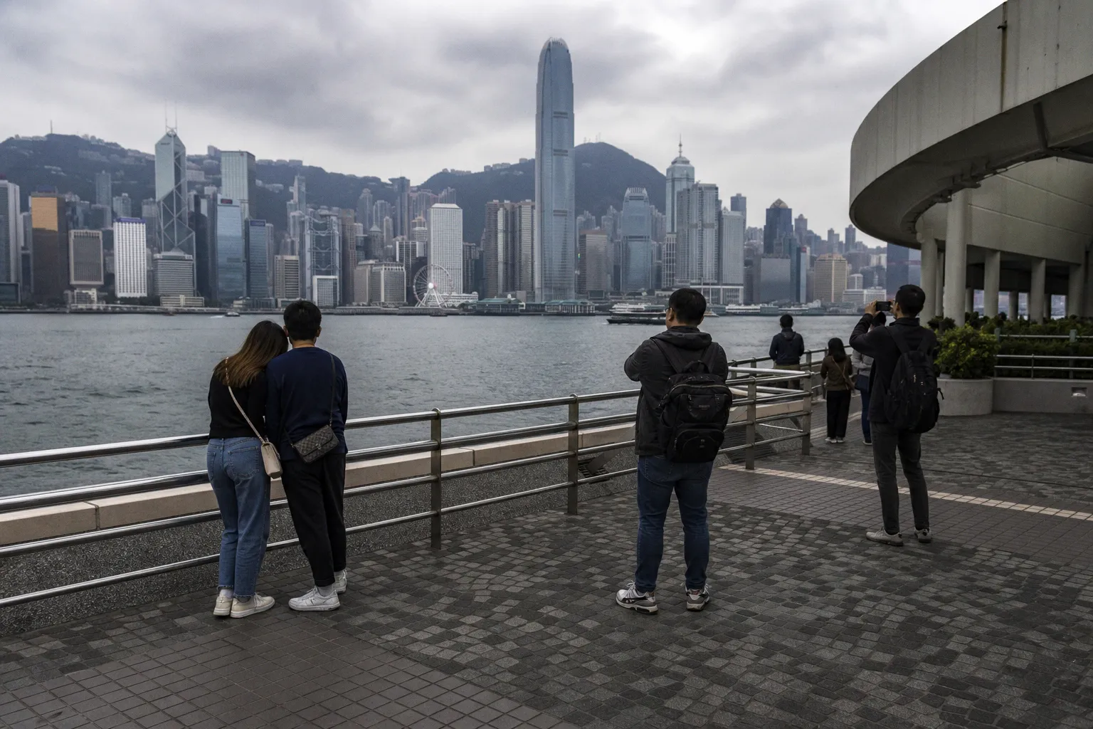 Hong Kong SFC Mandates Stricter Compliance for Decentralized Token Launchpads